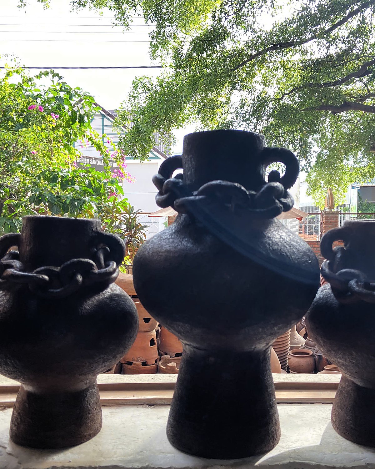 Ảnh 2/2: chụp chung nhiều món gốm đất nung, chưa phải ảnh riêng của món này