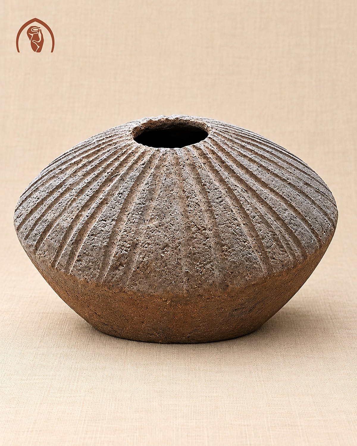 Ảnh chụp chung nhiều món gốm đất nung, chưa phải ảnh riêng của món này